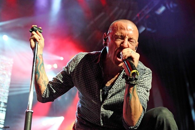 Chester Bennington, cantante de Linkin Park, se suicida ahorcándose a los 41 años