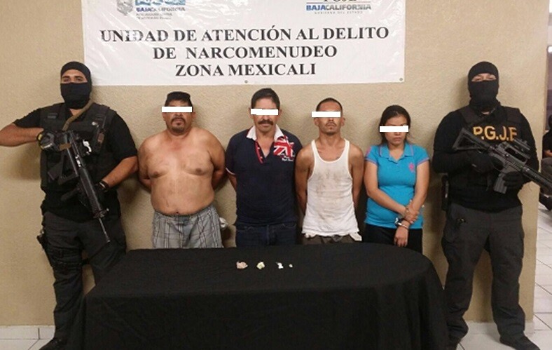 Cierran diez “tienditas” de droga en Mexicali