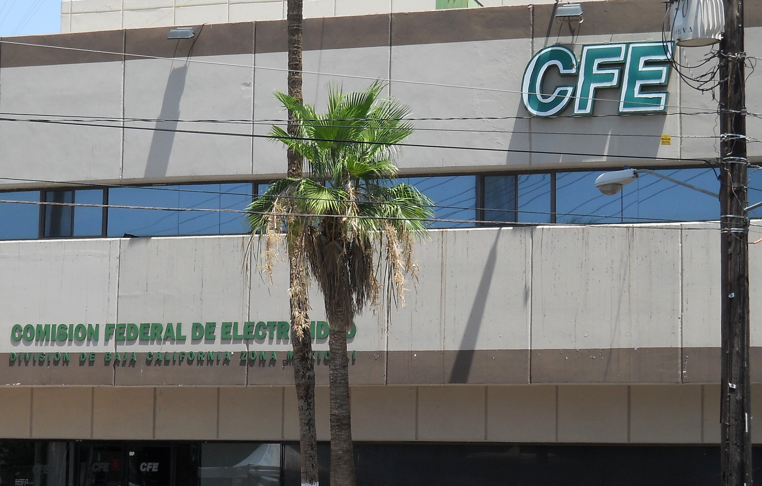 Sufre comercio daños por “apagones” llama Canaco a CFE a resolverlos
