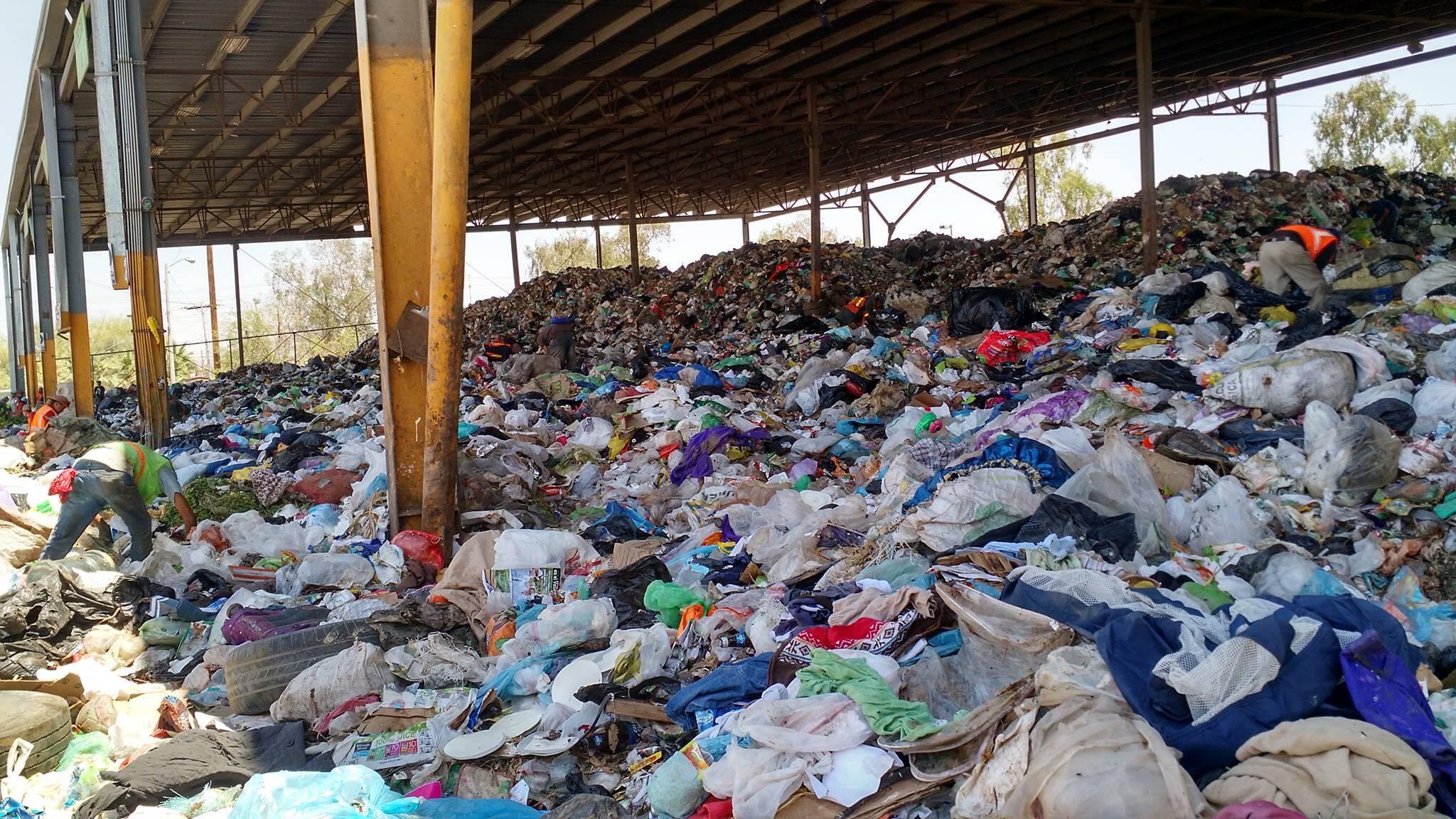 Urge sacar el basurero de la Xochimilco