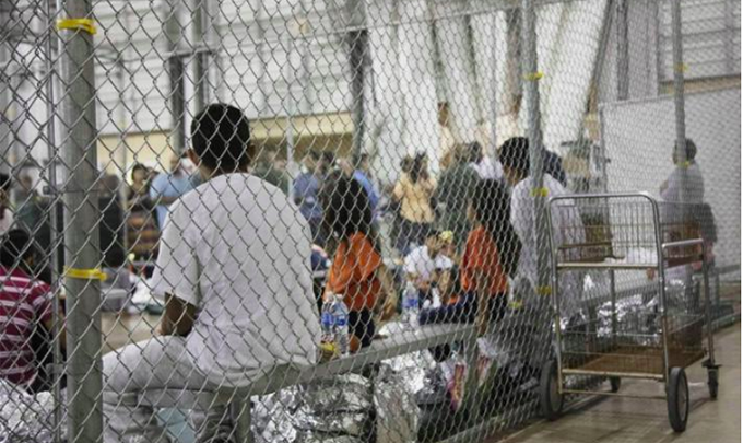 Niños migrantes narran su pesadilla en centros de EEUU
