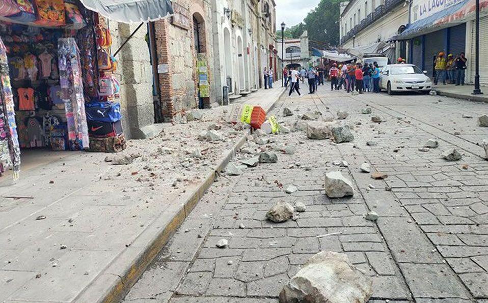 Mueren dos personas en Oaxaca por sismo de 7.5