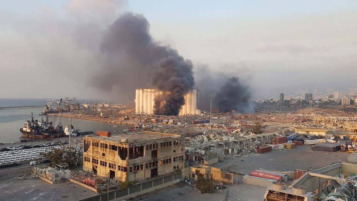 Al menos 10 muertos tras una fuerte explosión en el puerto de Beirut