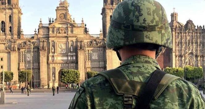 Presencia del Ejército en Zócalo deja sin servicios religiosos a Catedral Metropolitana