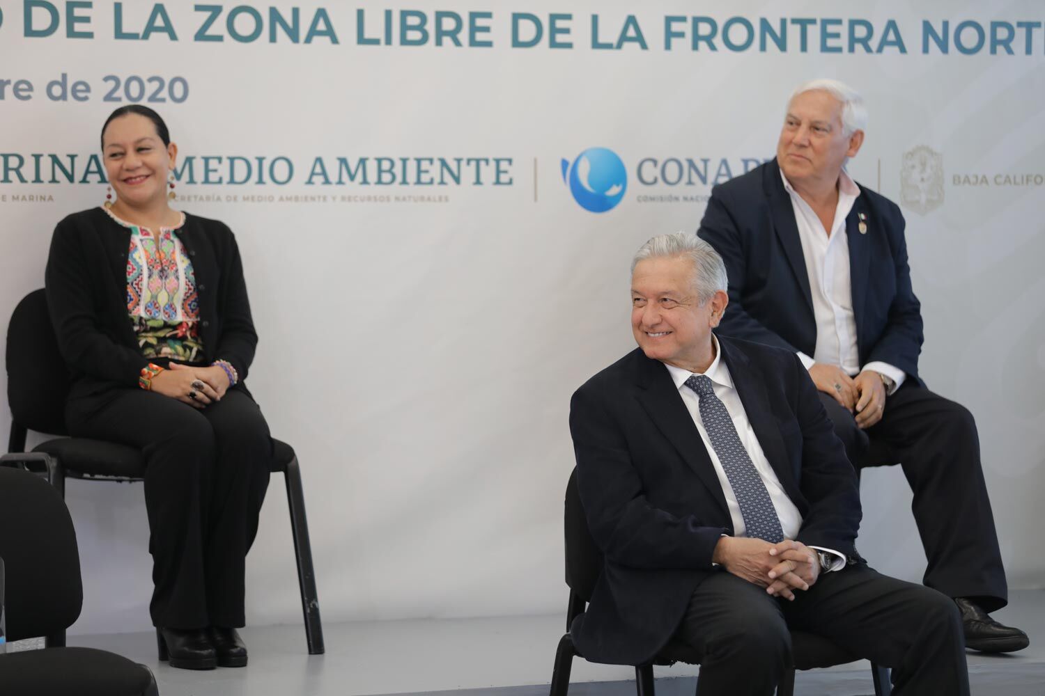 Anuncia López Obrador plan para rescatar comunidades pesqueras