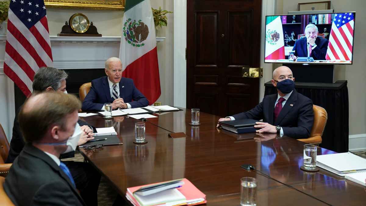 Descarta EEUU ceder vacunas a México