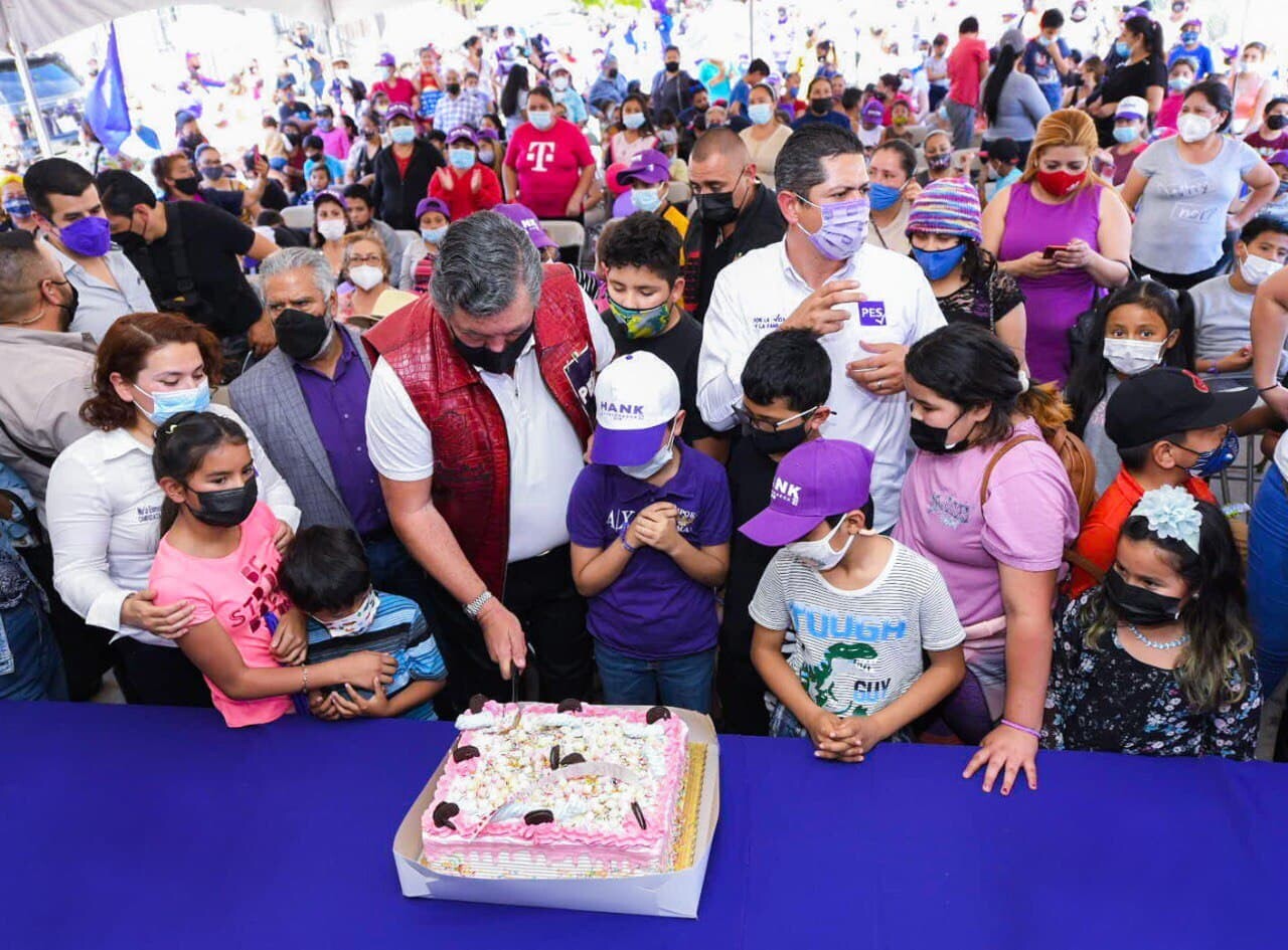 Festejó Jorge Hank a niños de Tijuana