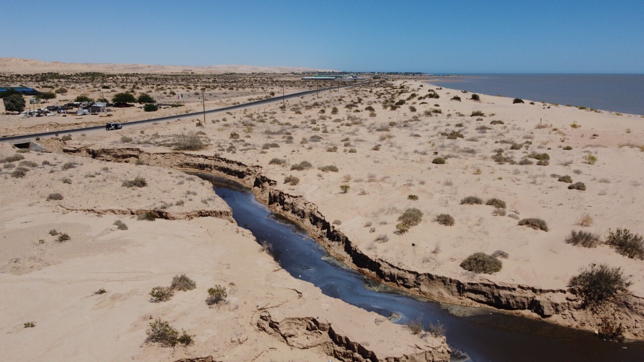 Empresas y “piperos” tiran clandestinamente aguas contaminadas al Alto Golfo