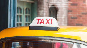 Solapados por vacío legal, taxistas suben tarifas 25%
