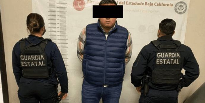 Detienen a funcionario del Ayuntamiento de Tijuana con 300 mil
