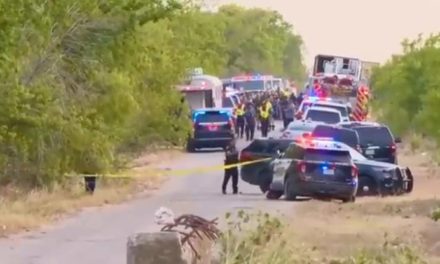 Tragedia en San Antonio; 42 migrantes muertos