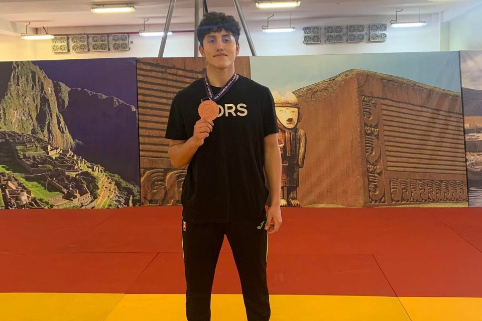 Regresa judoka Alex García con bronces de Panamericanas