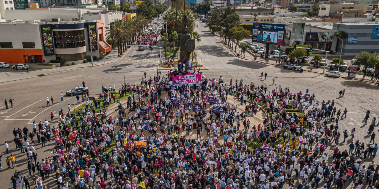 “Los mexicanos felicitamos con una manifestación al Presidente en su cumpleaños”: César Hank