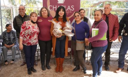 Visita alcaldesa Norma Bustamante a residentes del ejido Pátzcuaro