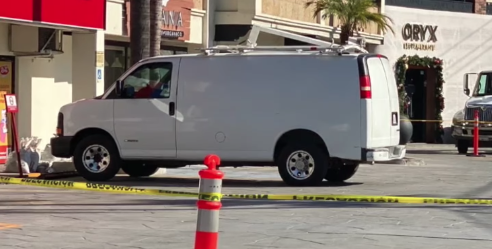 Encuentran seis cadáveres dentro de panel en Tijuana