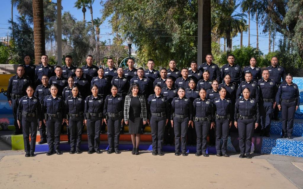 Mexicali recibe a 42 nuevos policías municipales