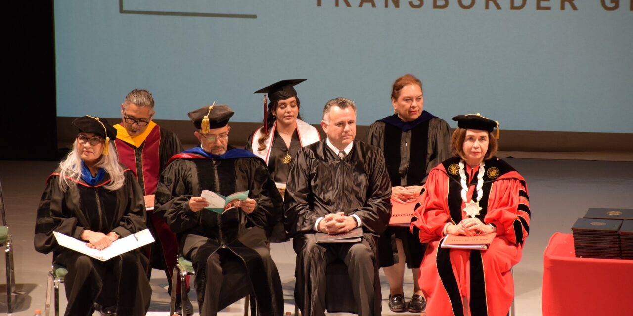 Celebra SDSU su primera graduación transfronteriza en la UABC
