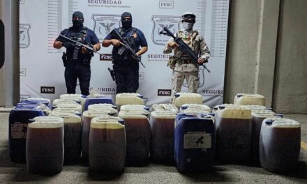 Insisten ‘narcos’ en instalarse en El Hongo; decomisan miles de litros de ‘meta’