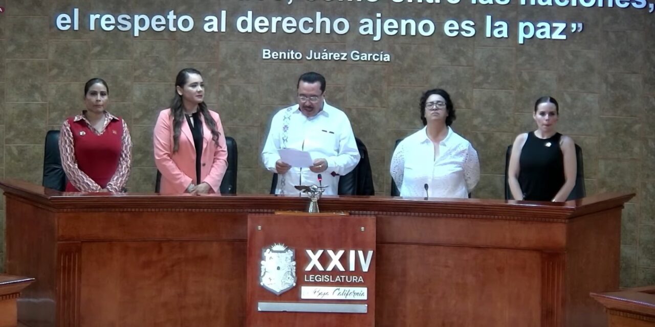 Manuel Guerrero da  informe de actividades como Presidente