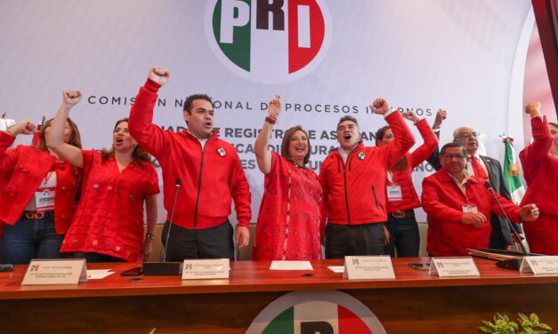 Con unidad y confianza Xóchilt Gálvez recibe constancia como precandidata a la Presidencia del PRI y PRD