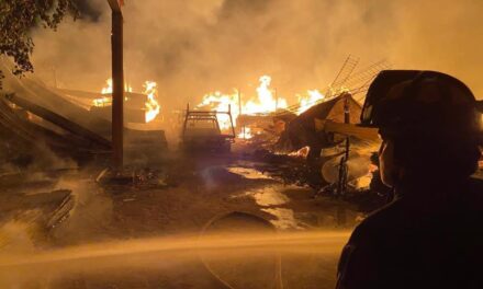 Arden más de 50 casas solo este mes en Mexicali